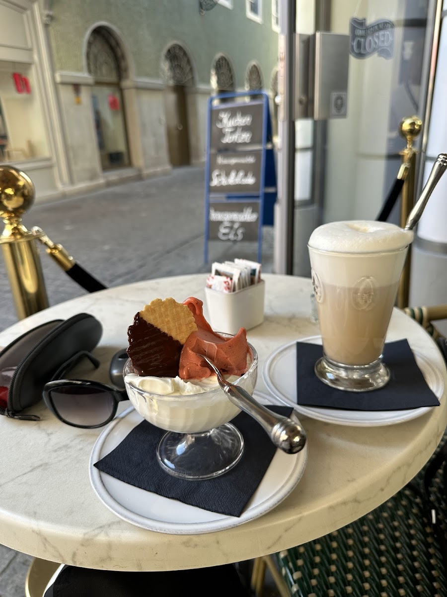 Raffael's Bistro Photos 2